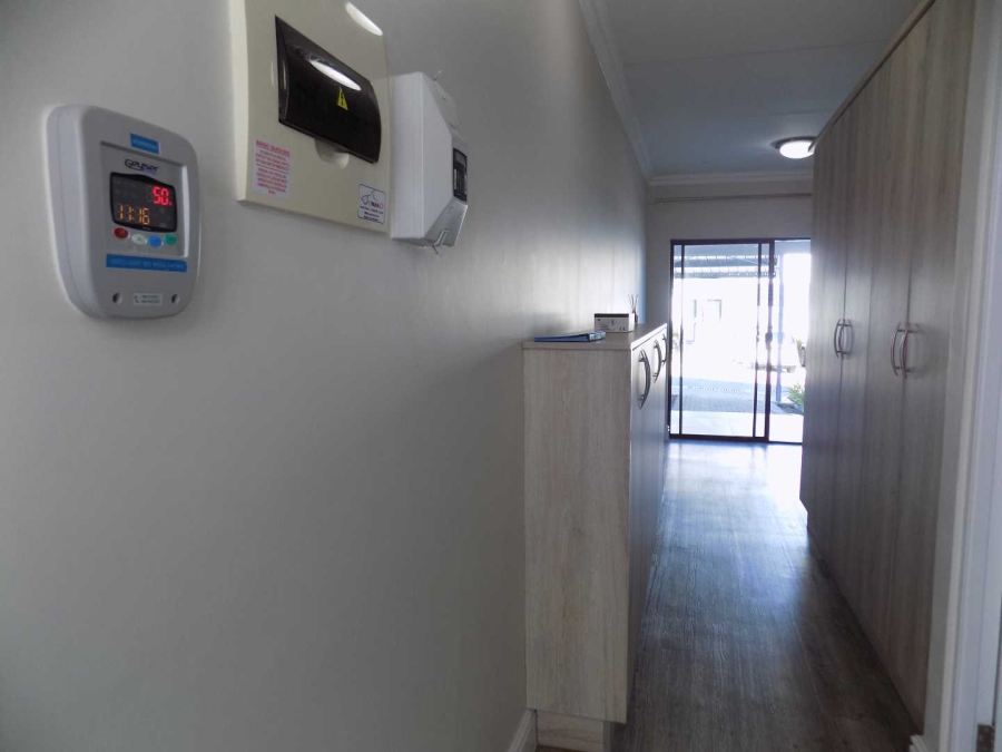 To Let 1 Bedroom Property for Rent in Zevenwacht Retirement Village Western Cape